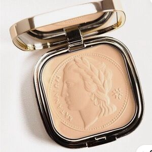 Dolce & Gabbana Makeup - The Illuminator Collector’s Edition, Eva 3